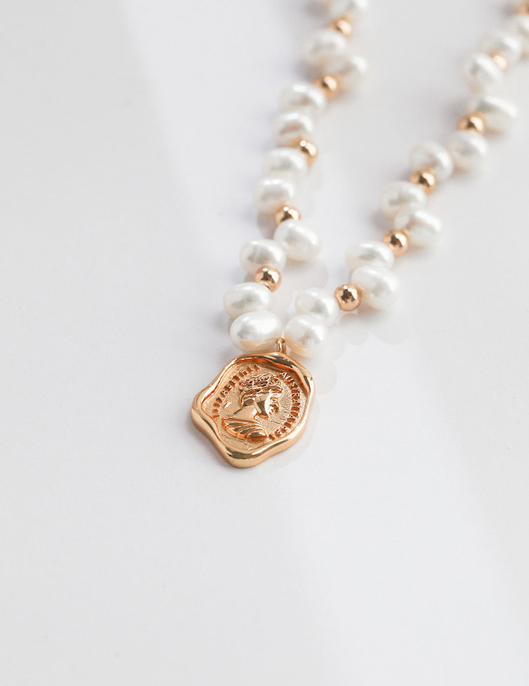 The Her History" Queen Elizabeth II Portrait Coin Silver Natural Pearl Necklace