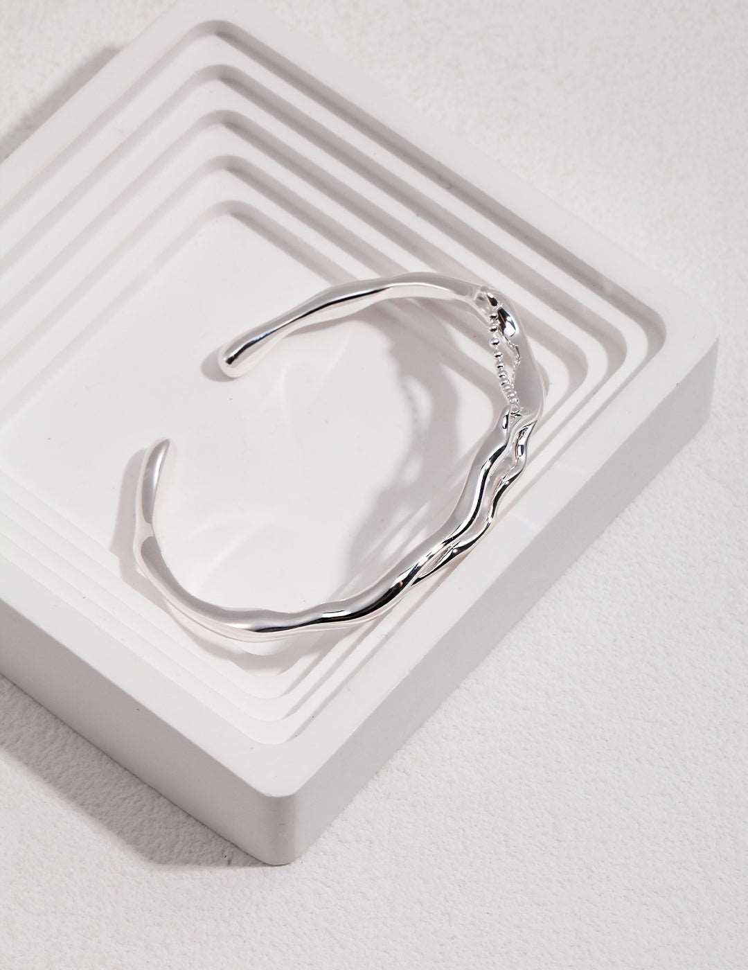 Minimalist Wave Bracelet