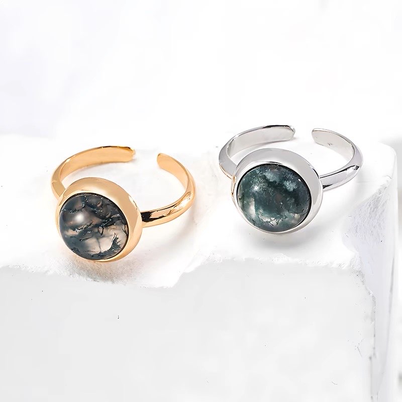 Elegant Seaweed Agate Silver Rings, non-allergenic, tarnish-free, ocean-inspired.