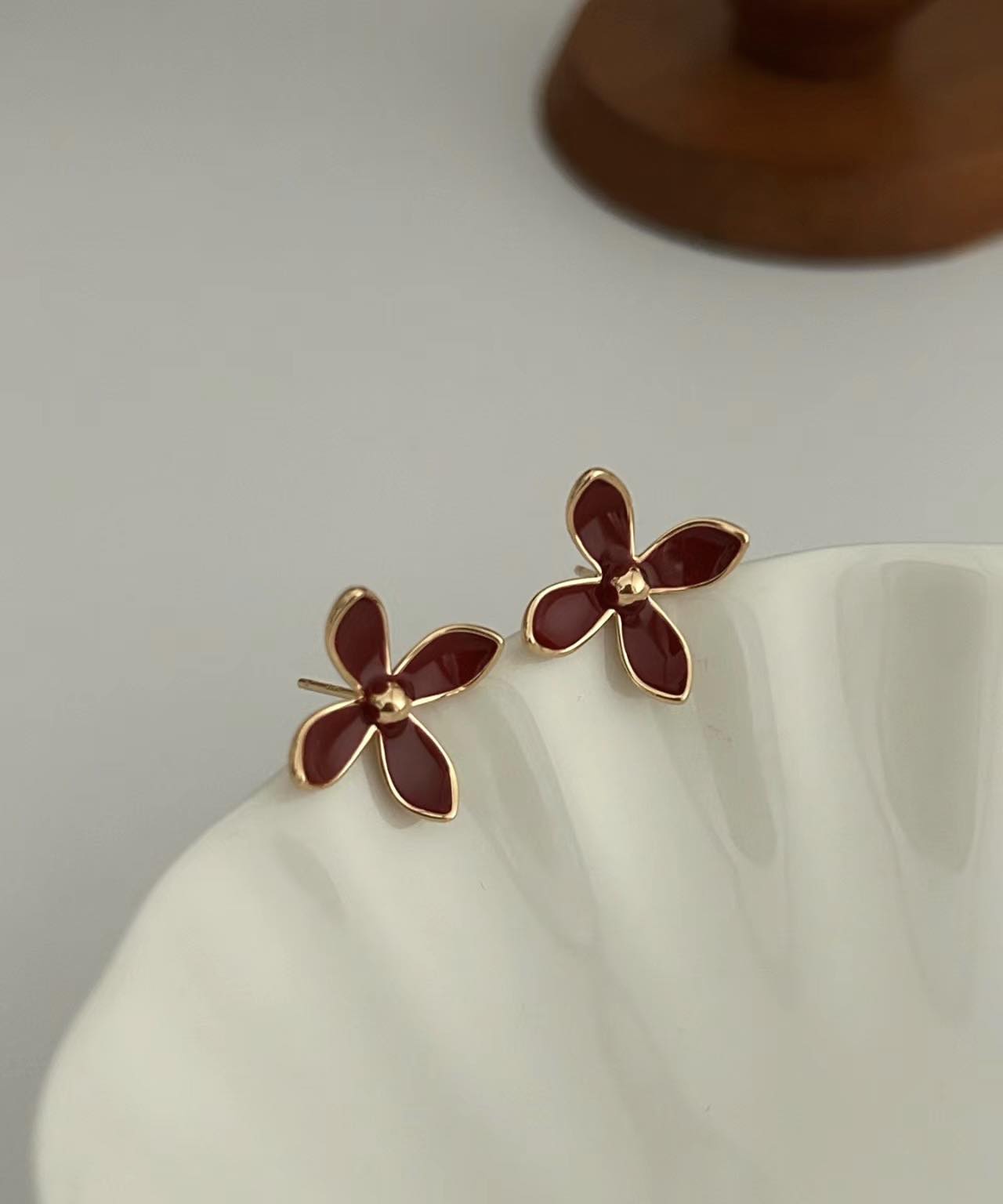 Flower Oil Red Drip Glaze Earrings