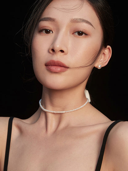 Classic Pearls Choker