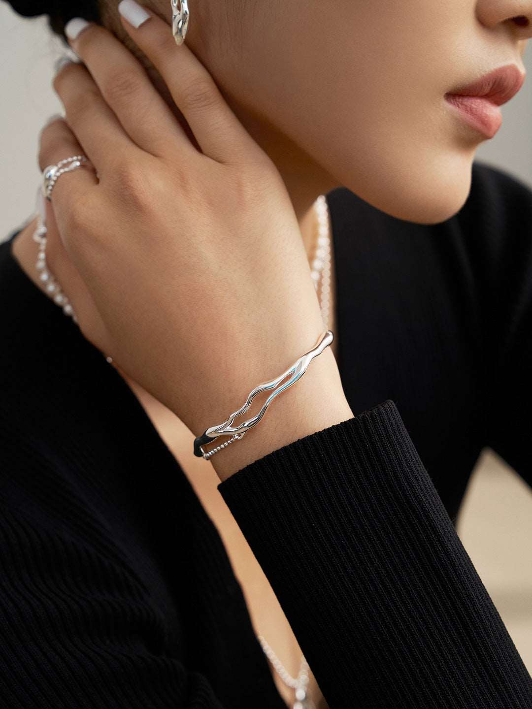 Minimalist Wave Bracelet