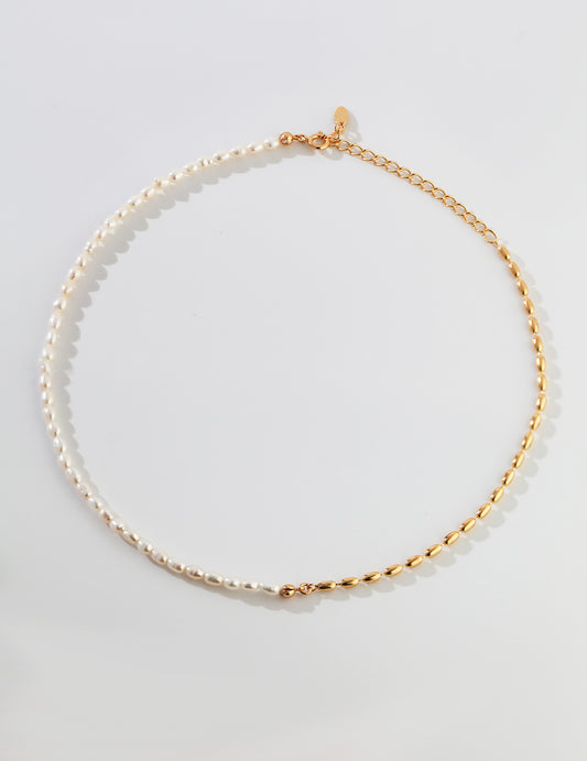 Collier de perles de riz 