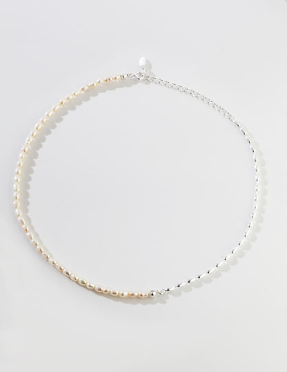 Collier de perles de riz 