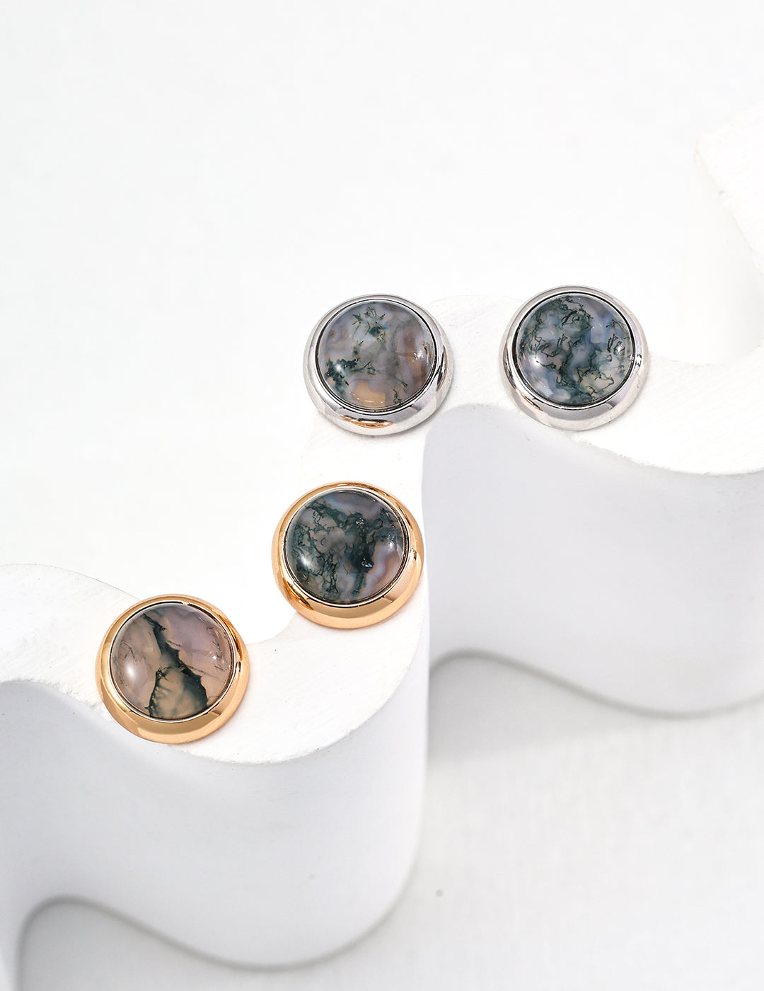 Elegant Seaweed Agate Silver Earrings, non-allergenic, tarnish-free, ocean-inspired.